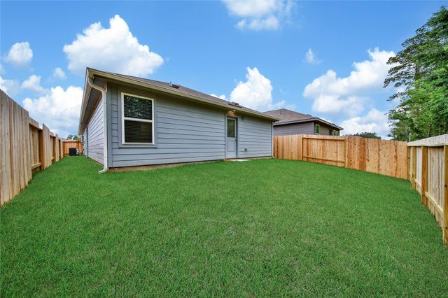18760 Loom Drive, Conroe, TX 77306
