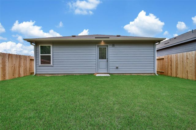 18760 Loom Drive, Conroe, TX 77306