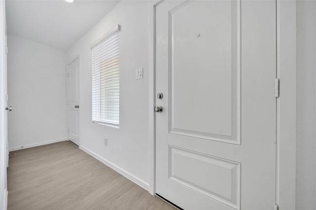 18760 Loom Drive, Conroe, TX 77306