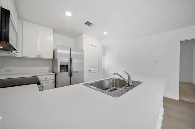 18760 Loom Drive, Conroe, TX 77306