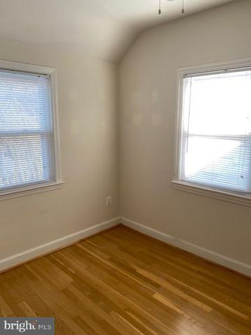 4837 QUEENS CHAPEL TER NE, Washington, DC 20017