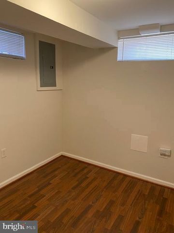 4837 QUEENS CHAPEL TER NE, Washington, DC 20017