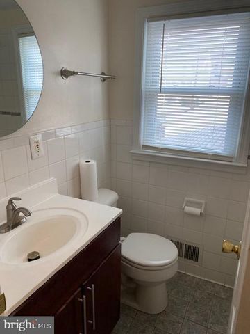 4837 QUEENS CHAPEL TER NE, Washington, DC 20017