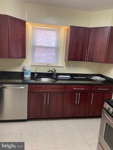 4837 QUEENS CHAPEL TER NE, Washington, DC 20017