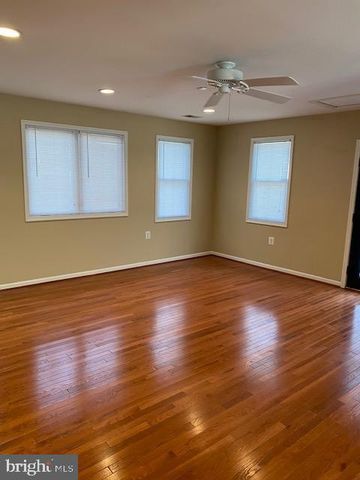 4837 QUEENS CHAPEL TER NE, Washington, DC 20017