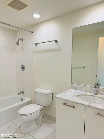 3000 Oasis Grand BLVD 903, Fort Myers, FL 33916