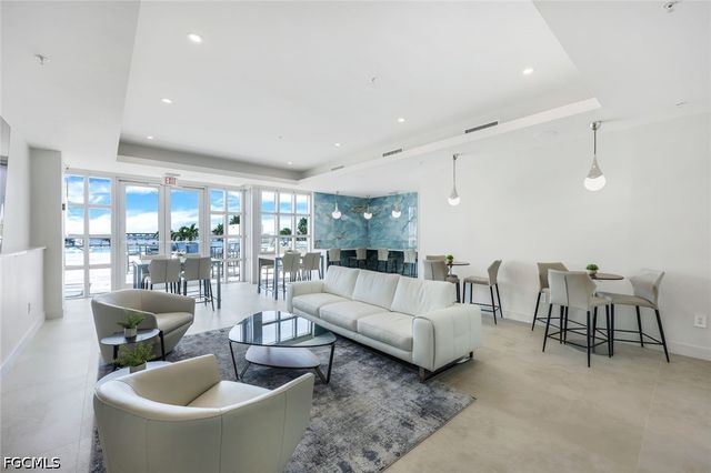 3000 Oasis Grand BLVD 903, Fort Myers, FL 33916