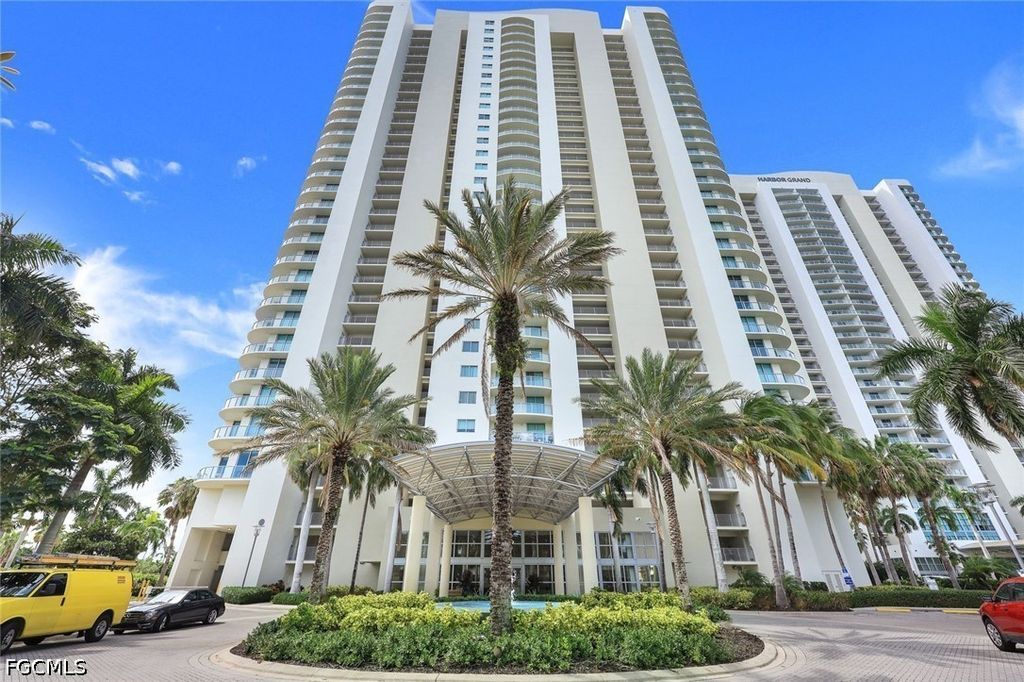 3000 Oasis Grand BLVD 903, Fort Myers, FL 33916