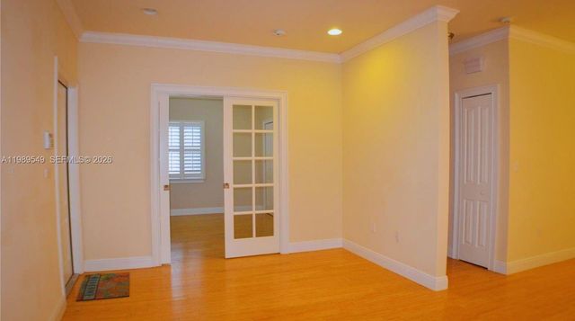 7048 SW 83rd Ct, Miami, FL 33143