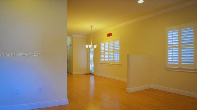 7048 SW 83rd Ct, Miami, FL 33143