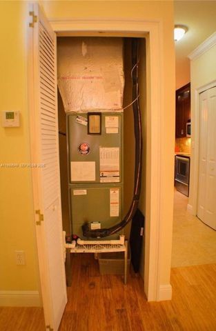 7048 SW 83rd Ct, Miami, FL 33143