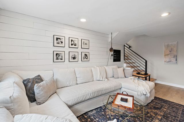 5028 Briarwood Dr, Nashville, TN 37211