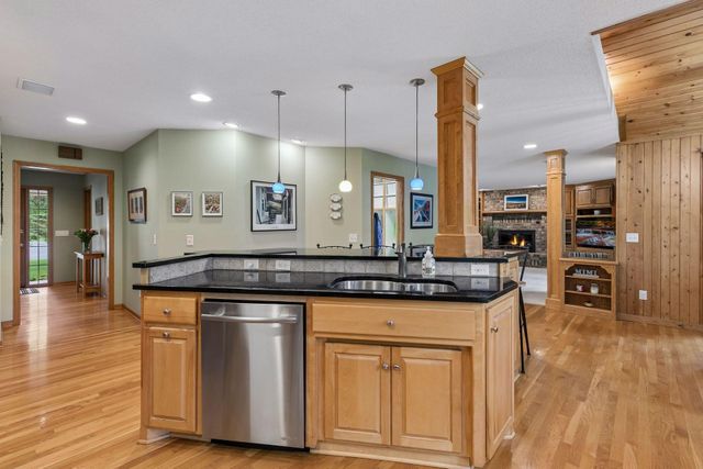 13437 Georgia Circle, Apple Valley, MN 55124