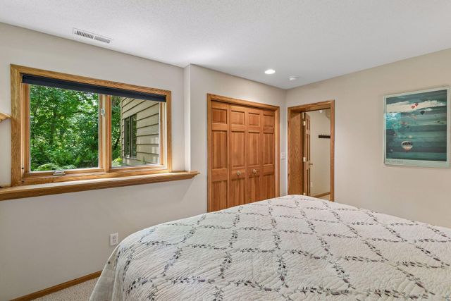 13437 Georgia Circle, Apple Valley, MN 55124