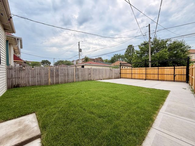 7522 S Aberdeen Street, Chicago, IL 60620