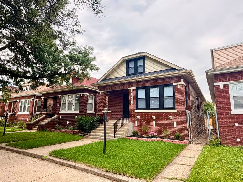 7522 S Aberdeen Street, Chicago, IL 60620