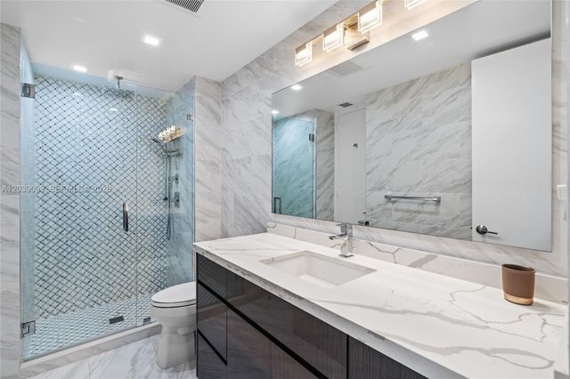 5055 Collins Avenue 10H, Miami Beach, FL 33140