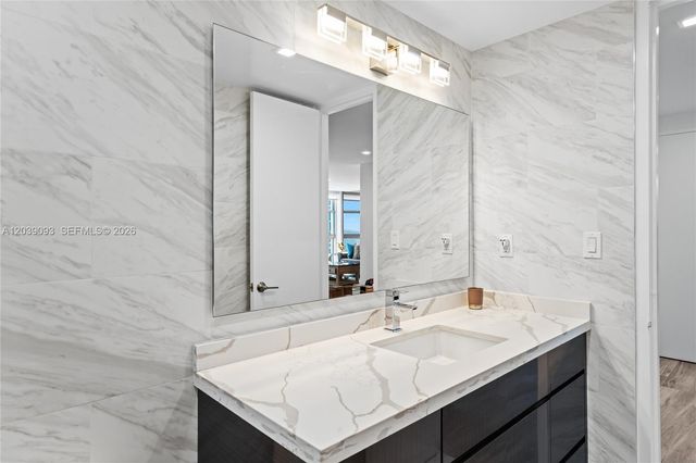 5055 Collins Avenue 10H, Miami Beach, FL 33140