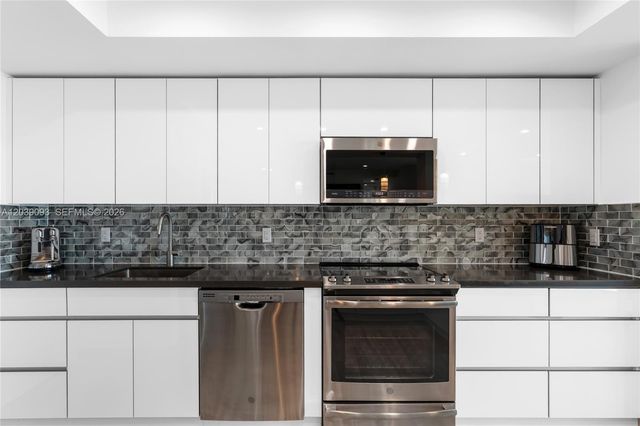 5055 Collins Avenue 10H, Miami Beach, FL 33140