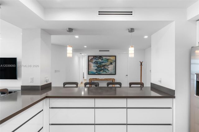 5055 Collins Avenue 10H, Miami Beach, FL 33140