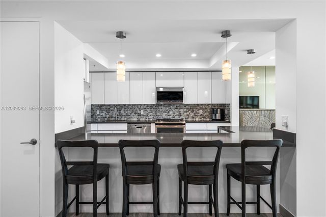 5055 Collins Avenue 10H, Miami Beach, FL 33140