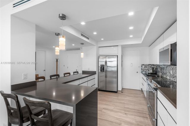 5055 Collins Avenue 10H, Miami Beach, FL 33140
