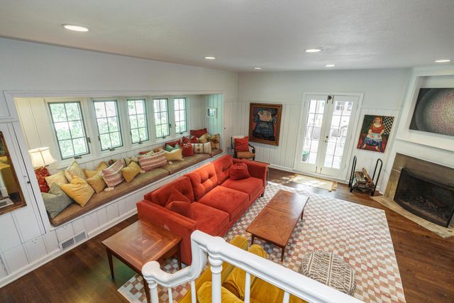 2625 Powell Avenue, Columbus, OH 43209