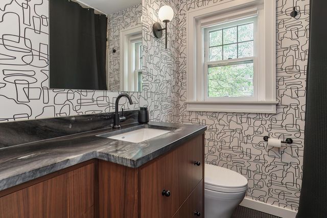 2625 Powell Avenue, Columbus, OH 43209