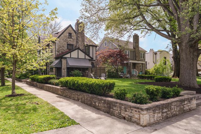 2625 Powell Avenue, Columbus, OH 43209