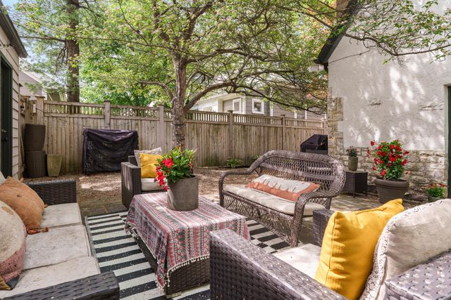 2625 Powell Avenue, Columbus, OH 43209