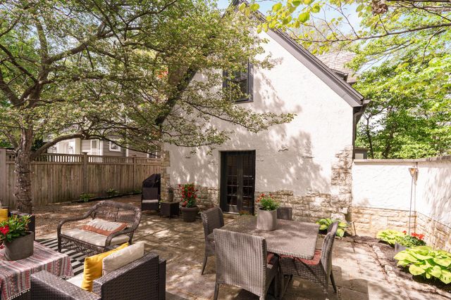 2625 Powell Avenue, Columbus, OH 43209