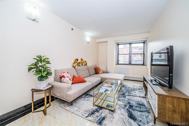 31-47 137th Street 3C, Flushing, NY 11354