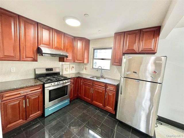 31-47 137th Street 3C, Flushing, NY 11354