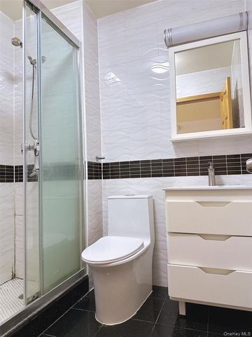 31-47 137th Street 3C, Flushing, NY 11354