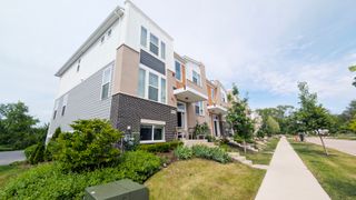 29W734 Cambridge Lot #11.01 Drive, Warrenville, IL 60555