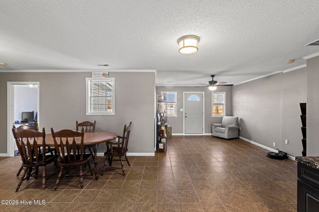 124 Hc Powers Road, Wallace, NC 28466