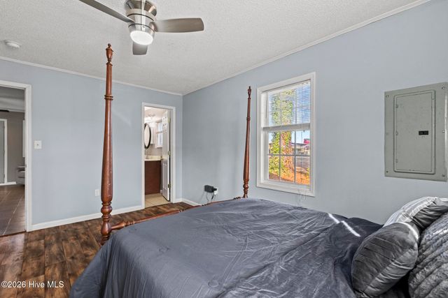 124 Hc Powers Road, Wallace, NC 28466