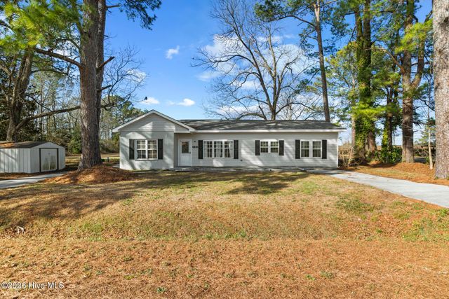 124 Hc Powers Road, Wallace, NC 28466