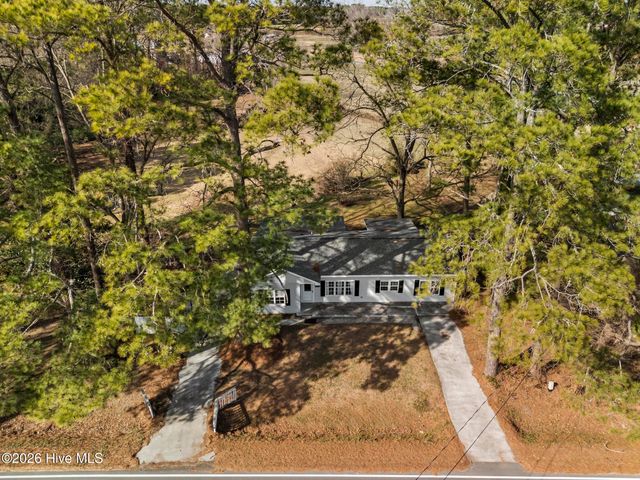 124 Hc Powers Road, Wallace, NC 28466
