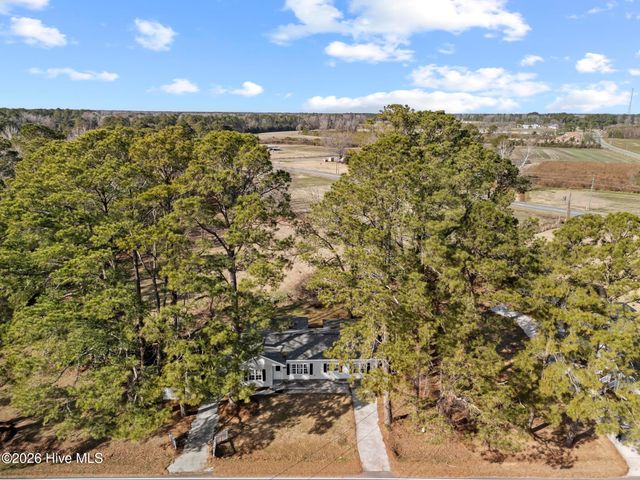 124 Hc Powers Road, Wallace, NC 28466