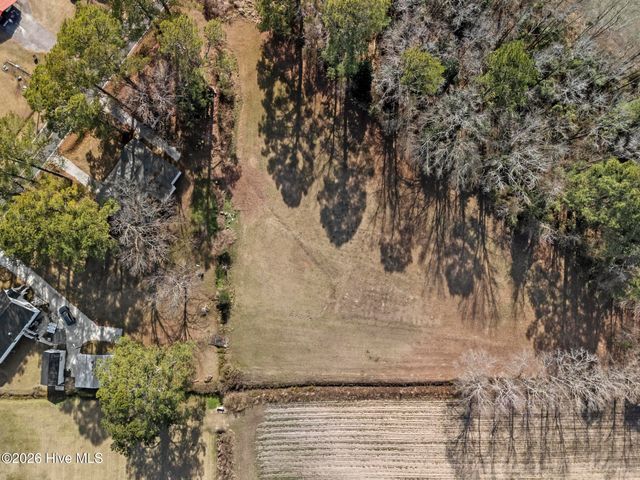 124 Hc Powers Road, Wallace, NC 28466