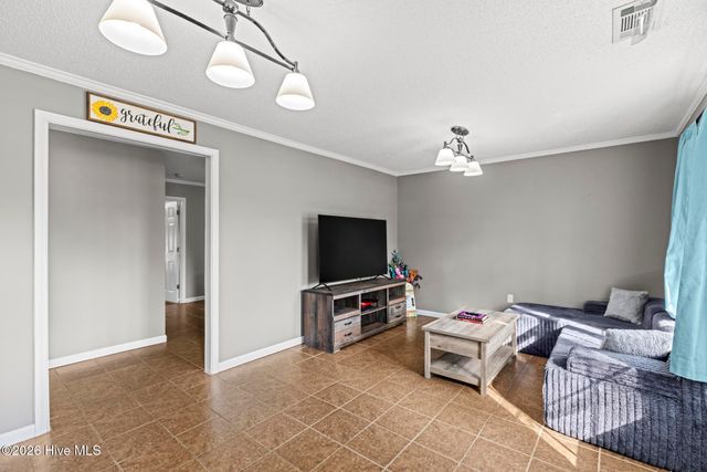124 Hc Powers Road, Wallace, NC 28466