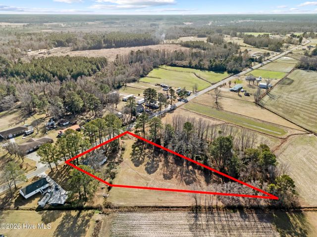 124 Hc Powers Road, Wallace, NC 28466