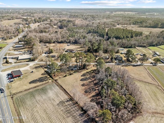 124 Hc Powers Road, Wallace, NC 28466