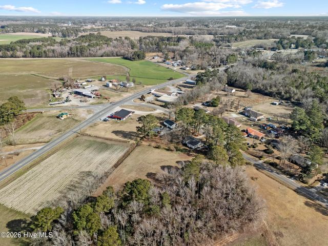 124 Hc Powers Road, Wallace, NC 28466