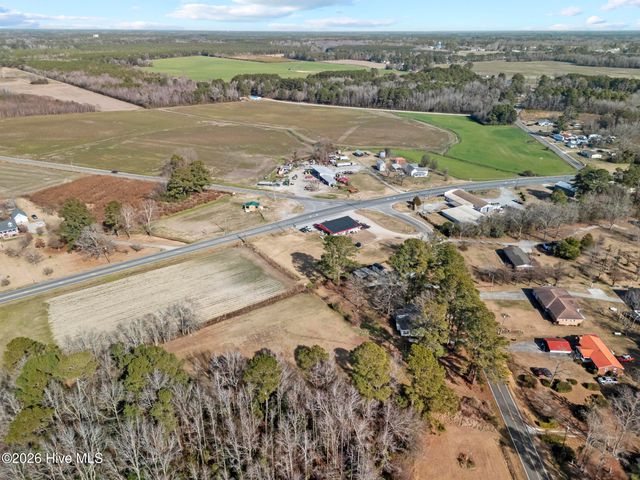 124 Hc Powers Road, Wallace, NC 28466