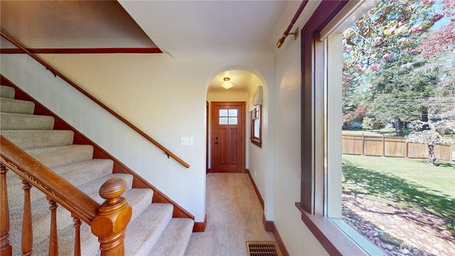 1533 NE Tagholm Road, Poulsbo, WA 98370