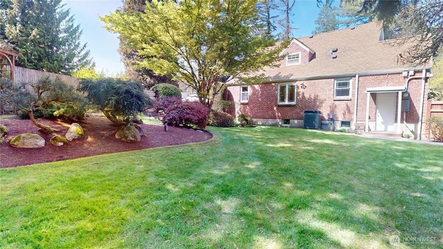 1533 NE Tagholm Road, Poulsbo, WA 98370