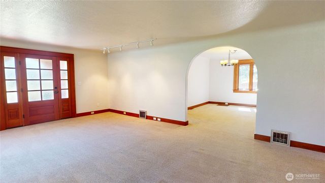 1533 NE Tagholm Road, Poulsbo, WA 98370