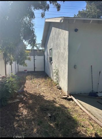 5645 Crest Avenue, Riverside, CA 92503